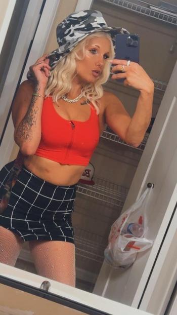 Lindsey , 27  female escort, Virginia Beach