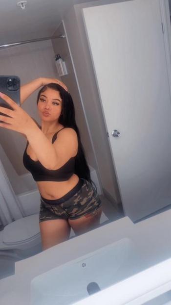 Naomi, 25  female escort, Virginia Beach