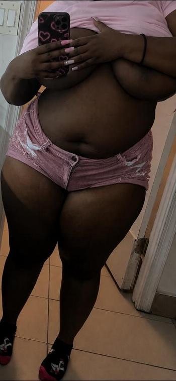 Niomi , 21  female escort, Virginia Beach
