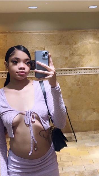 Lexii, 23  female escort, Virginia Beach
